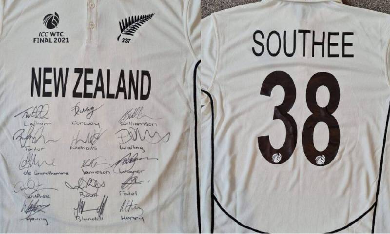 Tim Southee auctions a signed WTC Jersey to help an 8 years old cancer patient