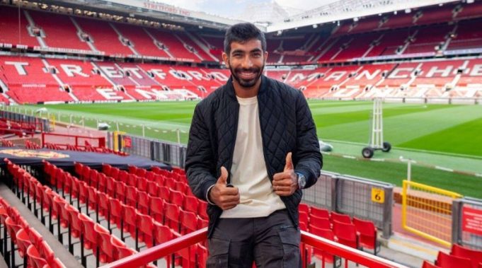 Jasprit Bumrah visits Manchester United’s home ground in Old Trafford