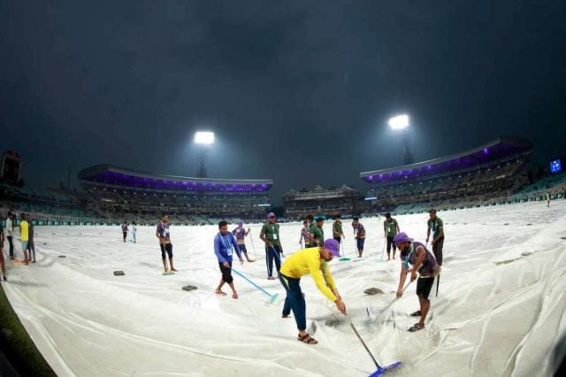 (LIVE) KKR vs MI Weather Forecast, Kolkata Rain Prediction, Eden Gardens Pitch Report IPL 2024